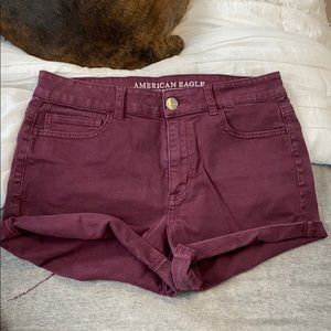 high rise maroon american eagle shorts